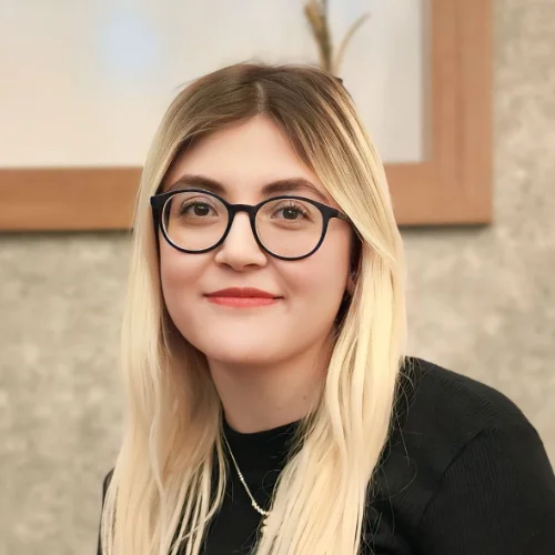 Özlem K.-