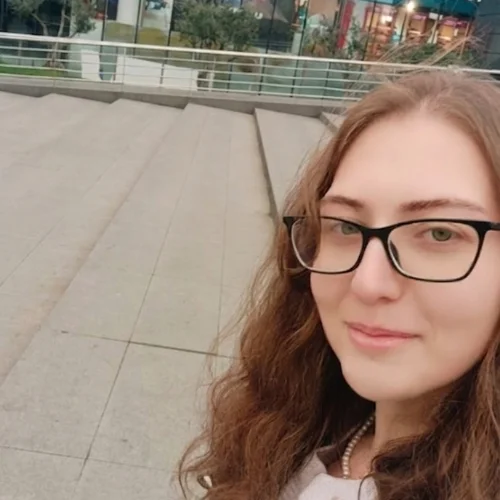 Hülya Ç.-
