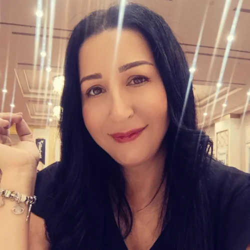 Aslı E.-