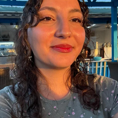 Ecegül A.-