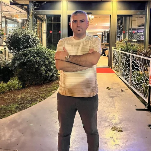İsmail Ş.-