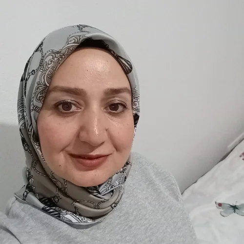 Ayşe C.-
