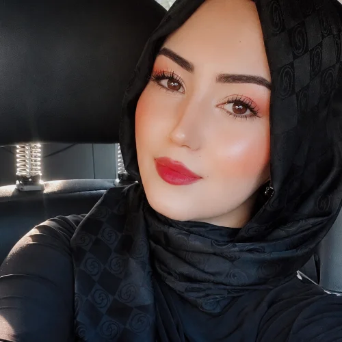 Gülşen A.-