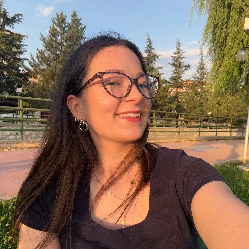 Aslı S.