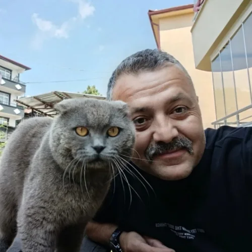Ahmet K.-