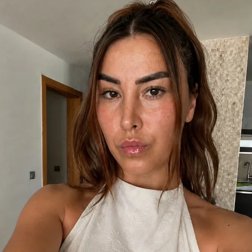 Ayşe A.