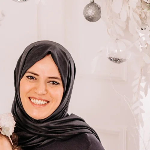 Şefika O.-