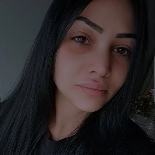Özlem T.-