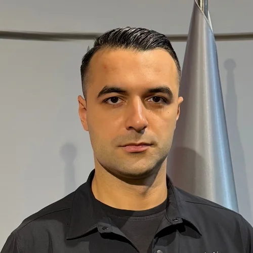 Cengizhan E.-