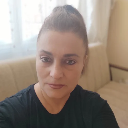 Tülay F.-