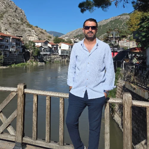 Mustafa T.