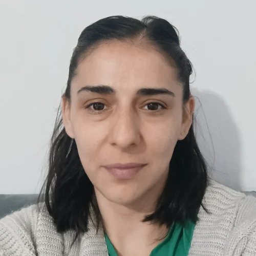 Aynur K.-
