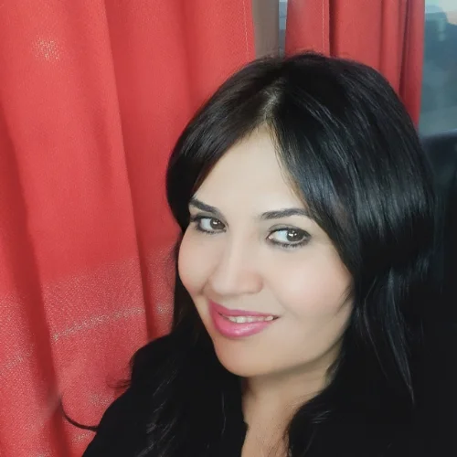 Emine E-