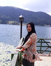 Ayşe K.
