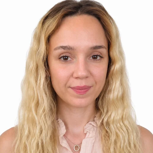 Ceylin Ü.-