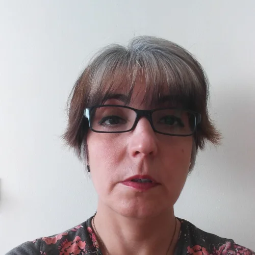 Gülnur Y.-