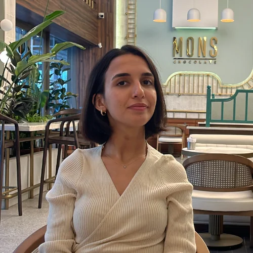Büşra M.-