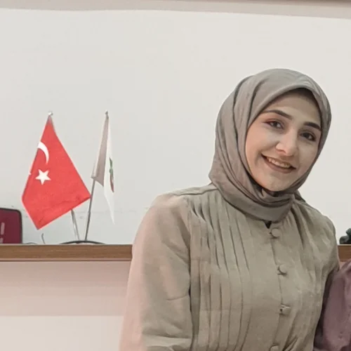 Fatma Zehra Ö-