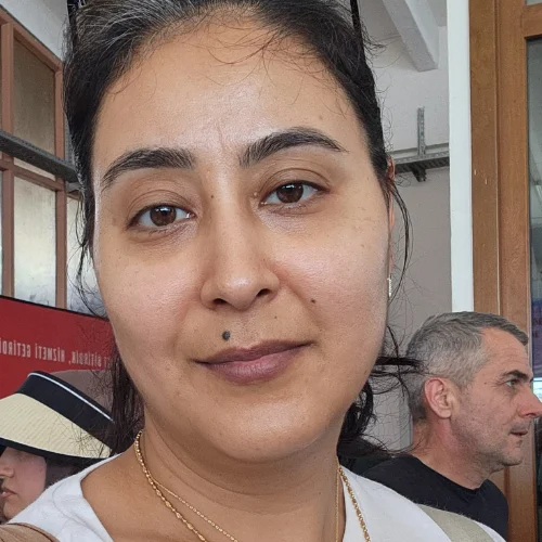 Gülsenem H.-