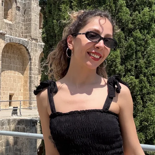 Ayşegül Y.