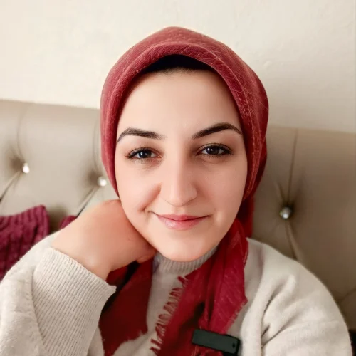 Ceren T.