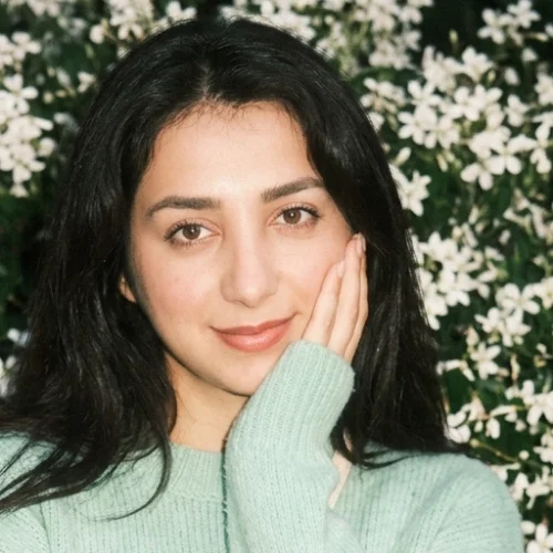 Ayşe Ç.