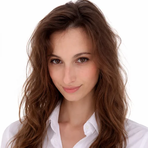 İrem Ç-