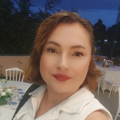 Ayşegül Ö.