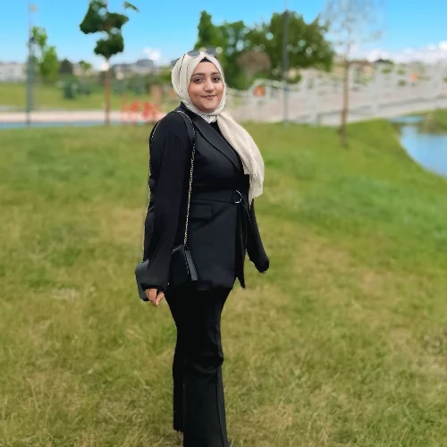 Ayşe Y.-