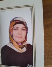 Elif B.